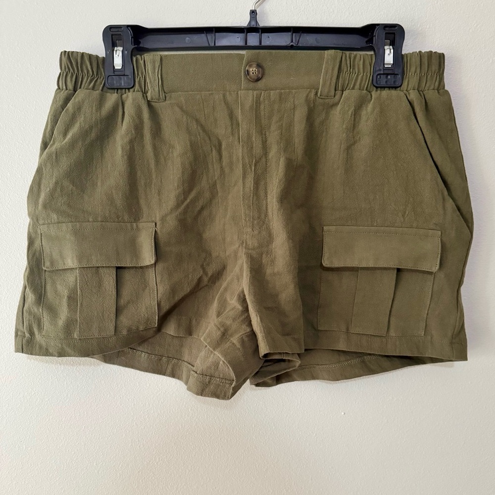 Sienna Sky Green soft Cargo Shorts with Utilitarian Design